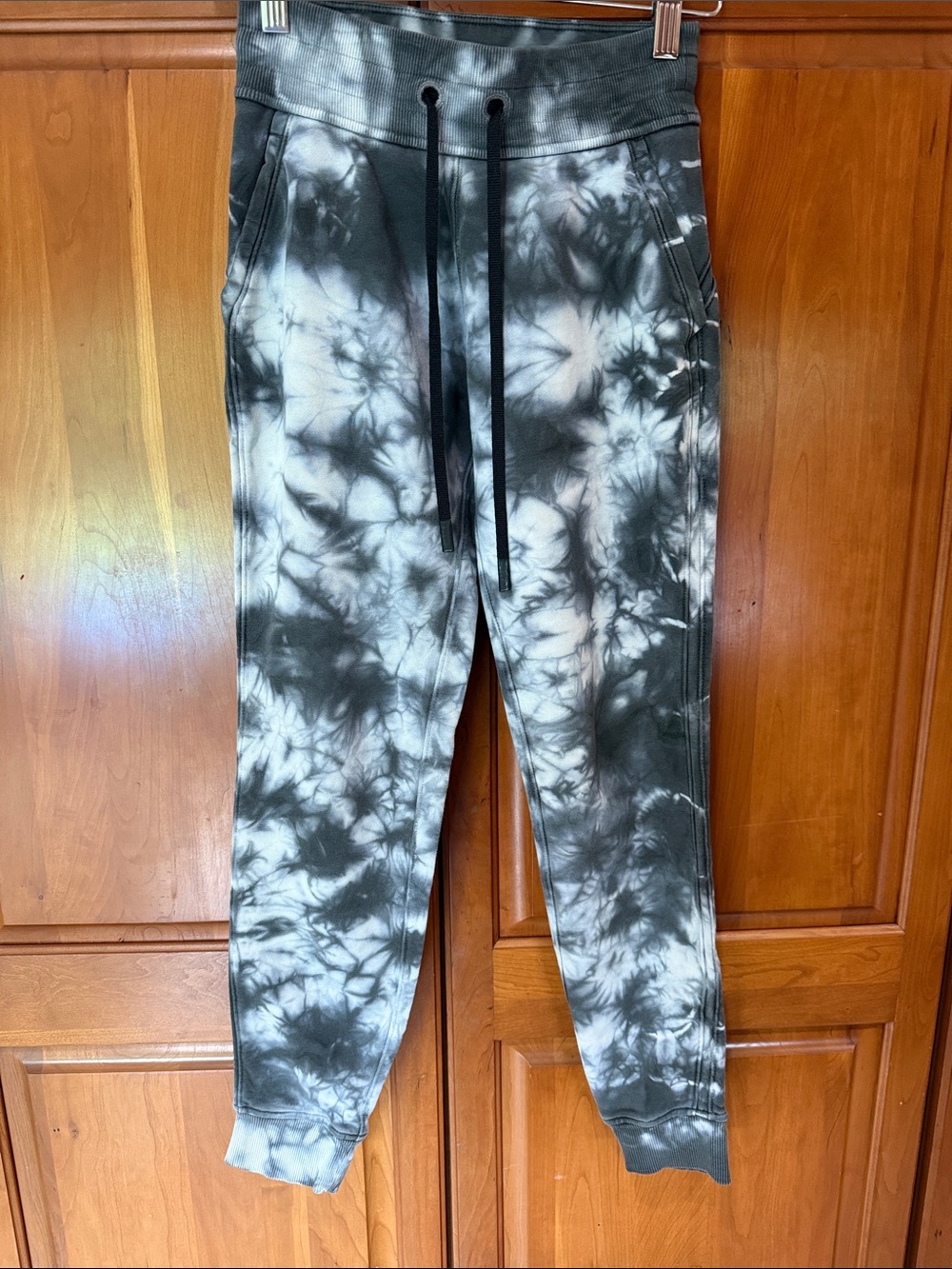 Lululemon sweats size 2